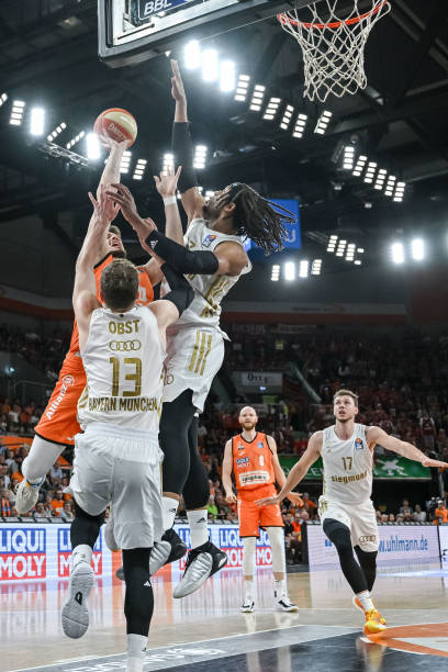 中继续包机 中继续包机