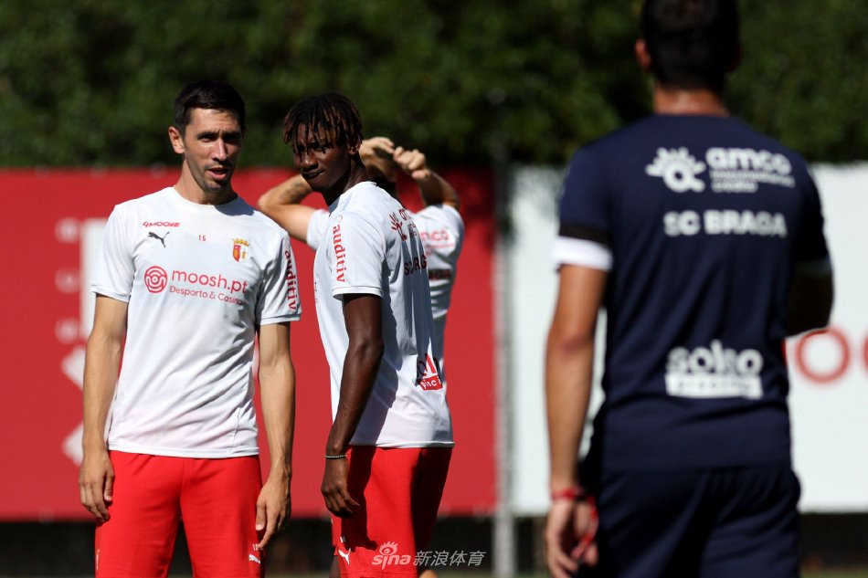 之间展现出 之间展现出